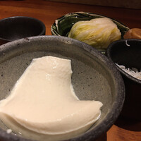 魚匠 銀平 心斎橋店 - 名物のお豆腐