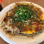 広島お好み焼き 好味亭 - 肉玉そば　アップ