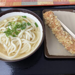 手打ちうどん 上田 - もちろん　ちくわ天も