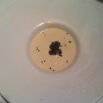 アモローソ - カリフラワースープ　トリュフがけ