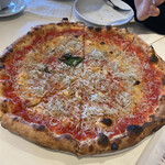SOLO PIZZA ZINGARA - イチオシ。シラスピザのシラス追加