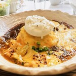 在电视和 Instagram 上很受欢迎！意大利burrata芝士quattro芝士蛋包饭饭配3种烤拉可雷特奶酪