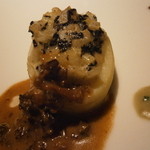 エクアトゥール - じゃが芋　モリーユ茸ソース　アーキチョーク