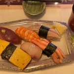 寿司割烹　おくの - 握り寿司とアオサ海苔のお味噌汁