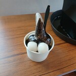K･L･I･M - 生黒ごま 350円、自家製黒ごまソース 50円、白玉 50円(全て税込)