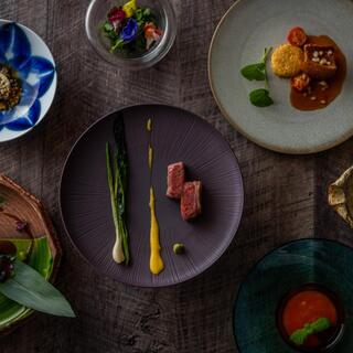 独自の料理世界表現するHANARÉの皿々