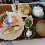 旬菜レストラン つむぎ - 山愛御膳魚1300円