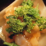 車力門 ちゃわんぶ - 25年2月　若狭ぐじと独活の梅肉和え　菜の花添え