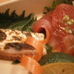 車力門 ちゃわんぶ - 25年2月　お造り　枕崎の鰹炙りと平造り