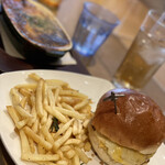 DOUG 'S BURGER - 