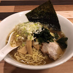 紅葉亭 - 中華そば750円。安心の普通の味です