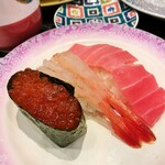 金沢まいもん寿司 - 赤の極み三貫盛り。770円