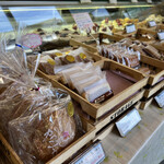 ケーキ＆フーズイマノ - 店内…焼き菓子もあります♪