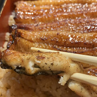 うなぎ 目白ぞろ芽 - 共水うな重(肝吸付き)[6,400円]2