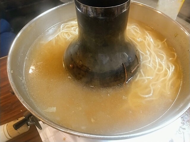 ディープなエリア！ホーコー鍋』by ジャイトニオ猪場 : はとや - 神戸