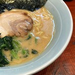 横浜家系ラーメン 圭壱家 - クリーミーでマイルドなスープ。