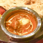 リトルスパイス - チキンバターカレー
      写真が下手で伝わりづらいがオーラが違います