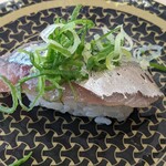 はま寿司 - 生鯖。一貫で100円＋税
            九州産ってことだけど博多で食べたのとは別物
            まあ悪くはないけど、これなら鰯や鰺でも…
            なかなか食べられる物ではないんで二皿食っといた