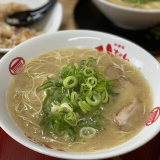 ラーメン にんにくラーメン 幸ちゃん 東三国店(東三国/ラーメン