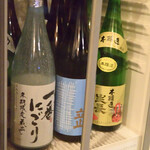 アサヒ - 出番を待つ一升瓶