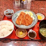 浪花ろばた 八角 横浜ポルタ店 - 錦爽鶏のチキンカツ定食（\980）