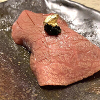 熟成焼肉 はじめ - 肉寿司