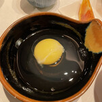 肉料理専門店　榮互 - 卵が檸檬色！
