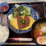 沖縄料理 ちむどんどん - ポーク玉子定食 + 沖縄そば