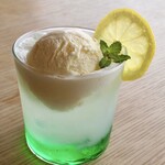 Hayashi Tei Kafe - メロンクリームソーダ