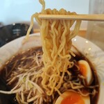 Ekimae Yappa Shokudou - 中太縮れ麺