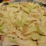 桂花ラーメン - キャベツを浸します