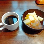 Suteki Kyouwakoku - コーヒー・デザート