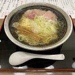 麺や 日の出 - 日の出らーめん￥680　麺大￥100