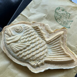 阿蘇のたいやき 山から鯛が釣れる - 買った雄鯛（つぶあん）