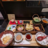 銀座米料亭 八代目儀兵衛 - 