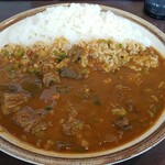 CoCo壱番屋 - 料理写真:牛すじ煮込みカレー