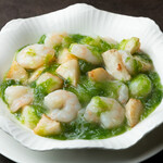 Shrimp and Chinese yam stewed with green seaweed