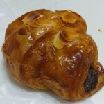 サン・ジュリアン - チョコレートクロワッサン150円