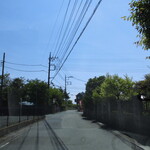 もつ煮一番 - 外観、横道に入ったすぐ右