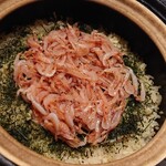 和食と酒 はれとけ - 生桜海老と新茶の土鍋御飯