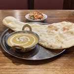 ALOK - Ａディッシュ。カレーは追加200円で好きなものに変更可