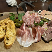 ワカヌイ グリル ダイニング バー 東京 - 