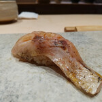 鮨 由う - ノドグロ（紅瞳）