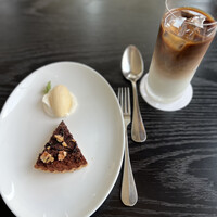 THE COSMOPOLITAN GRILL BAR TERRACE - 