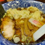 肉厚わんたん麺と手作り焼売 ら麺亭 - 