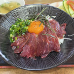 神楽亭 - 馬さしユッケ丼