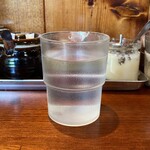 横浜家系ラーメン 三郷家 - 水。
