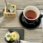 Toe BAR & RESTAURANT - ミニコーヒーゼリー&紅茶