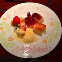 やさいの王様 銀座店 - 友達からサプライズ！のデザートプレート。めっちゃうれしかったです