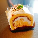 あっぷる洋菓子 - チーズインロール